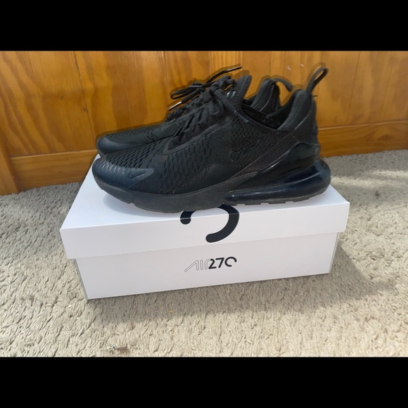 Air max 270s - Picture 2 of 4